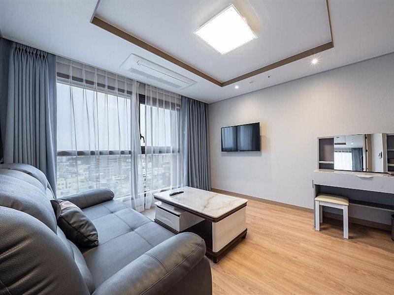 Hotel Dk Σεογκουίπο Εξωτερικό φωτογραφία