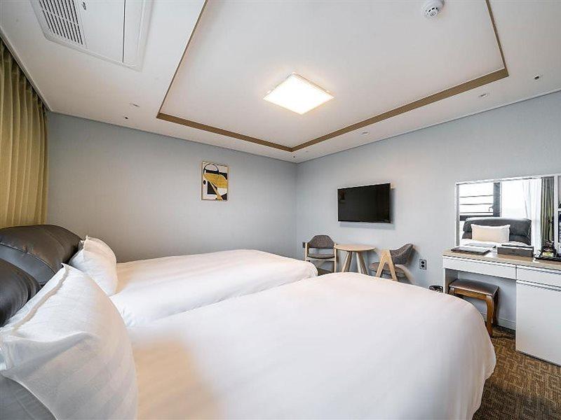 Hotel Dk Σεογκουίπο Εξωτερικό φωτογραφία